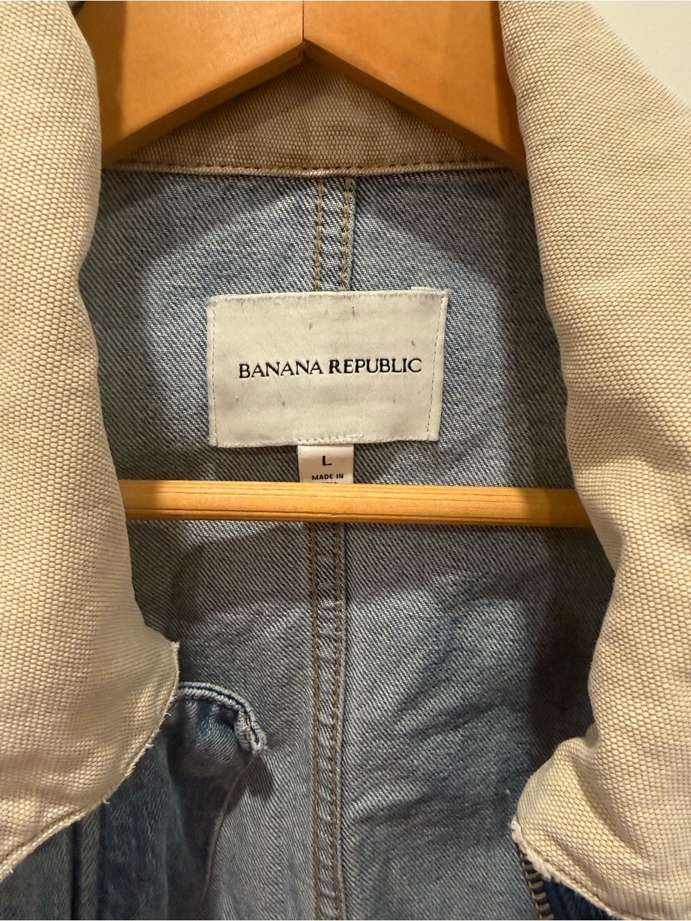 Banana Republic Denim Field Jacket- Barn Jacket - L - Picture 3 of 5